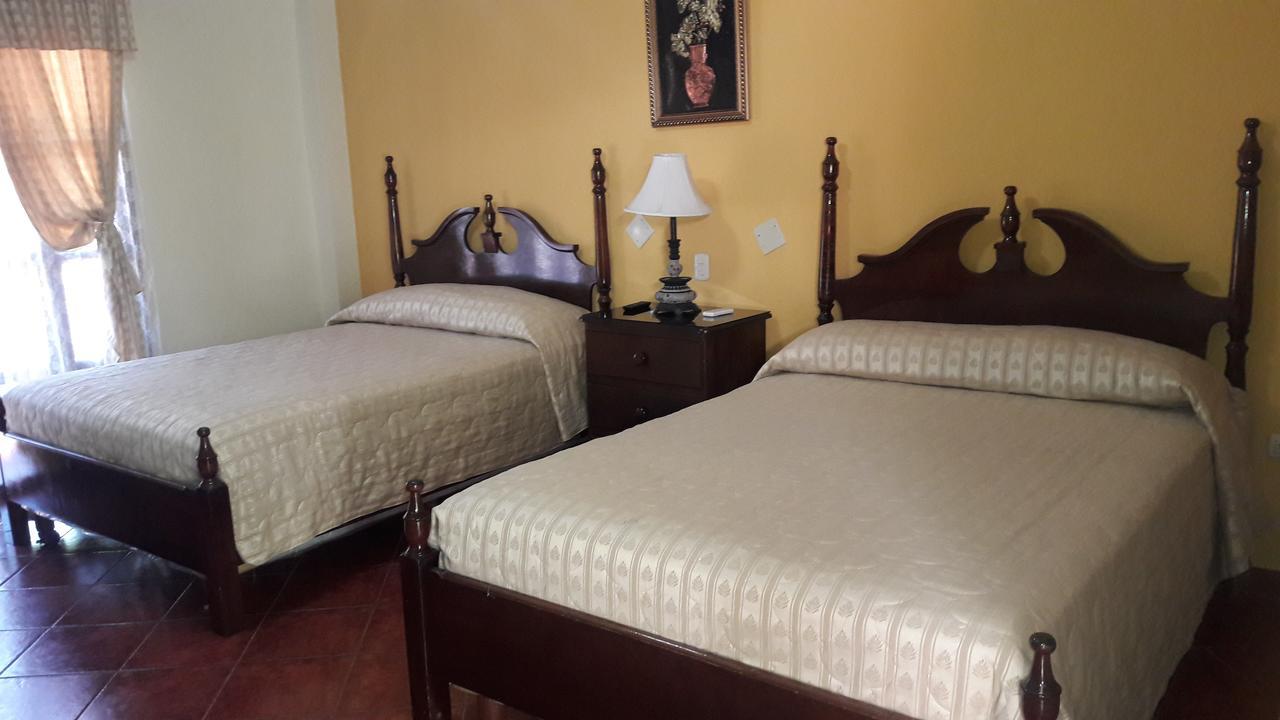 Hotel Acropolis Maya Copán エクステリア 写真